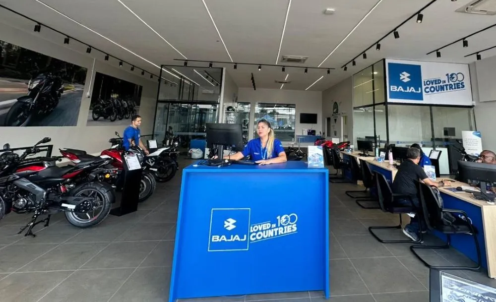 bajaj ananindeua para 02 jpg