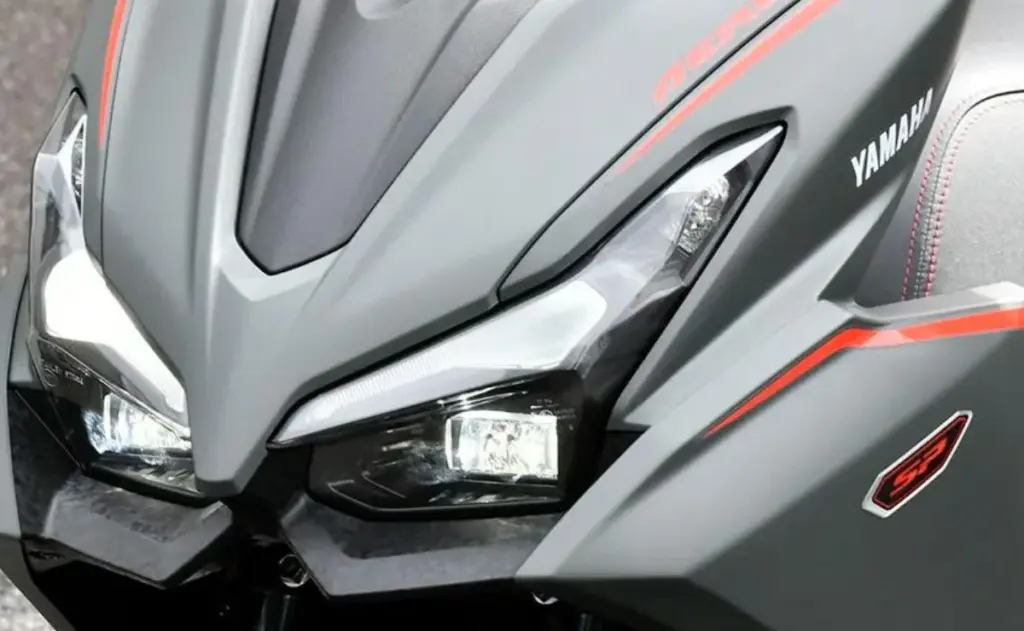 imagem frontal Yamaha Aerox 155 "Turbo"